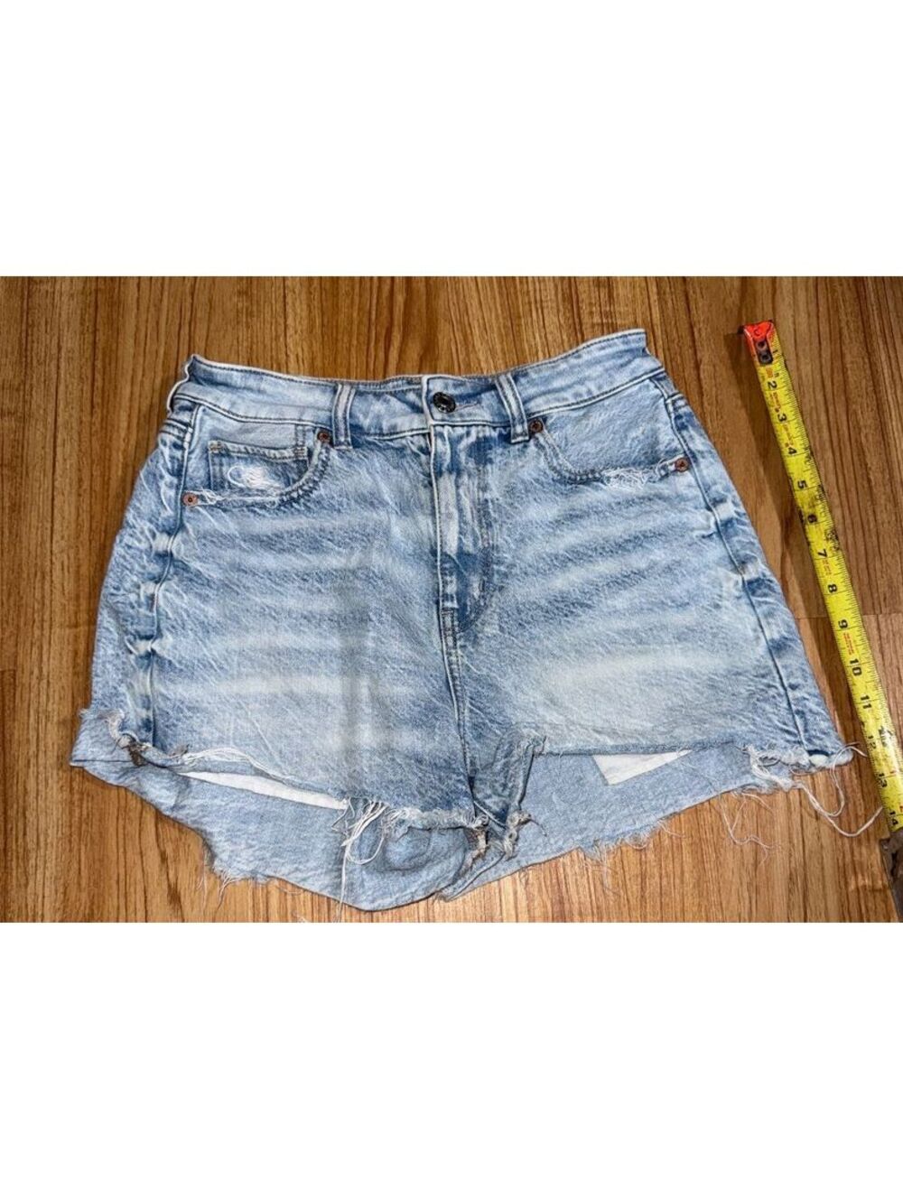 American Eagle Comfort Stretch Waistband Light Wash Denim Shorts